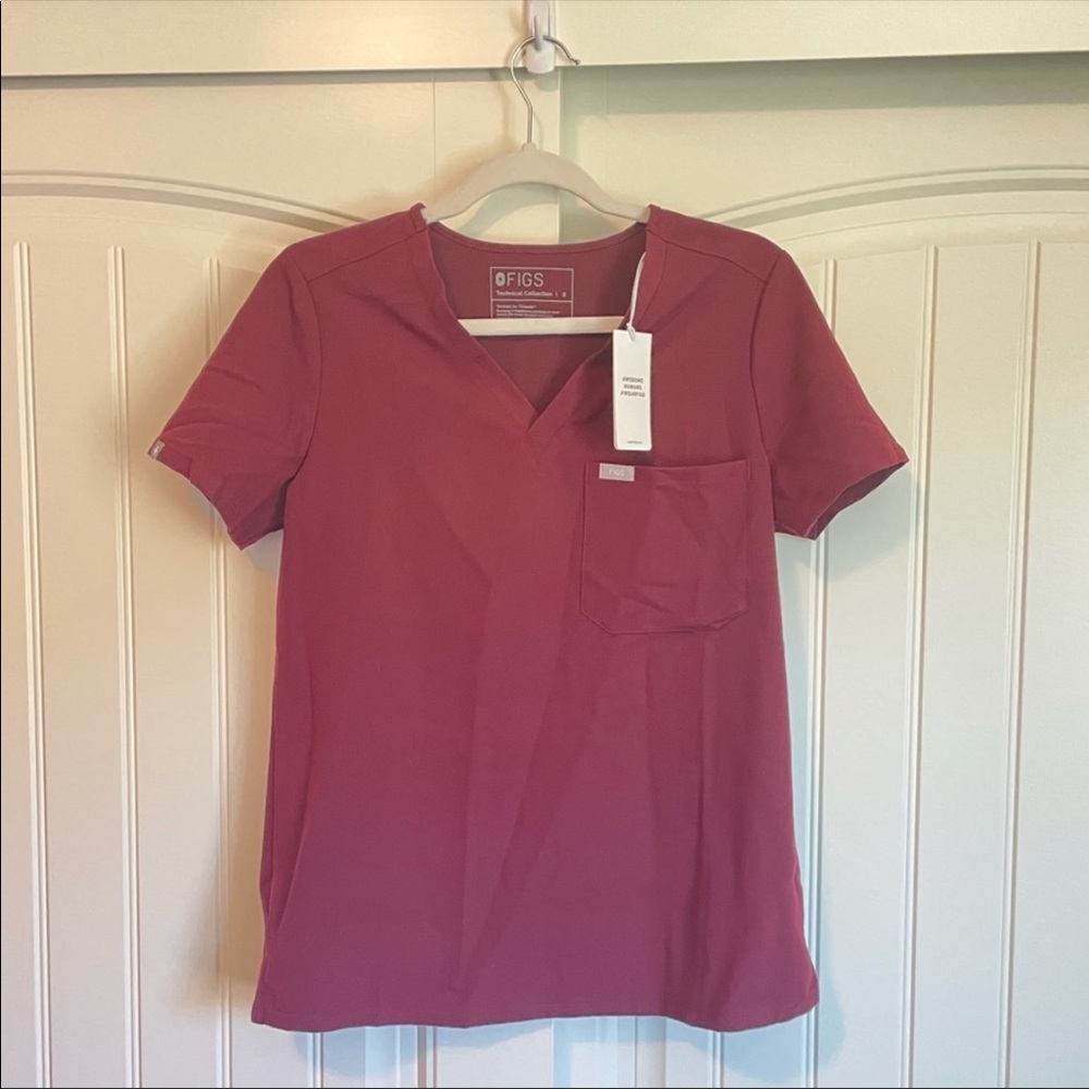 NWT Figs Catarina One-Pocket Scrub Top size small